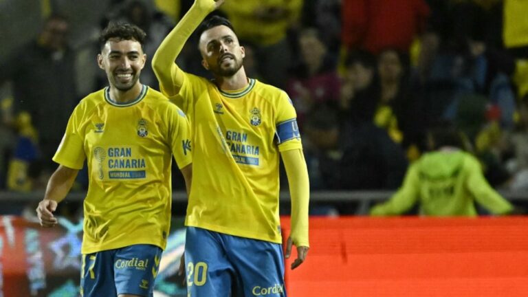 Impressive Las Palmas Stun La Liga Lead-Chasing Atletico Madrid