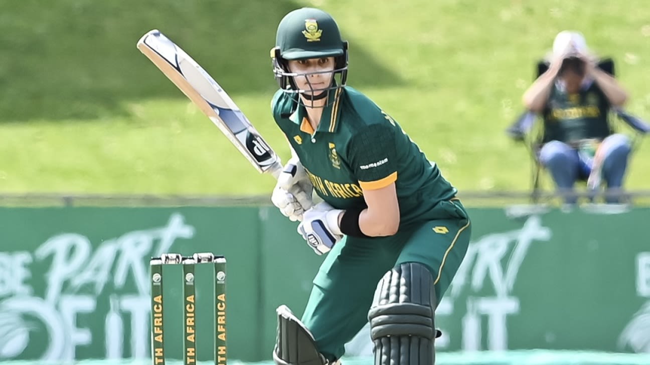 Recent Match Report - S Africa (W) vs BDESH (W) 3rd ODI 2023/24