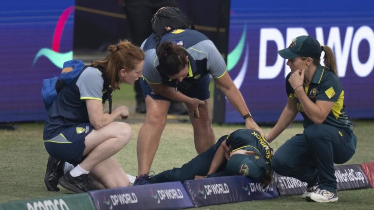 Tayla Vlaeminck dislocates shoulder on T20 World Cup return